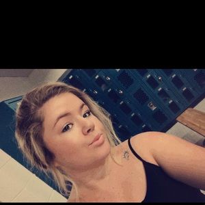 Meet your Posher, Laci